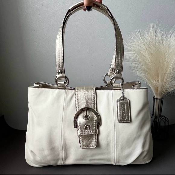 Coach Soho F18751 Cream Leather East West Tote
Shoulder Bag Gold Trim - Picture 1 of 9